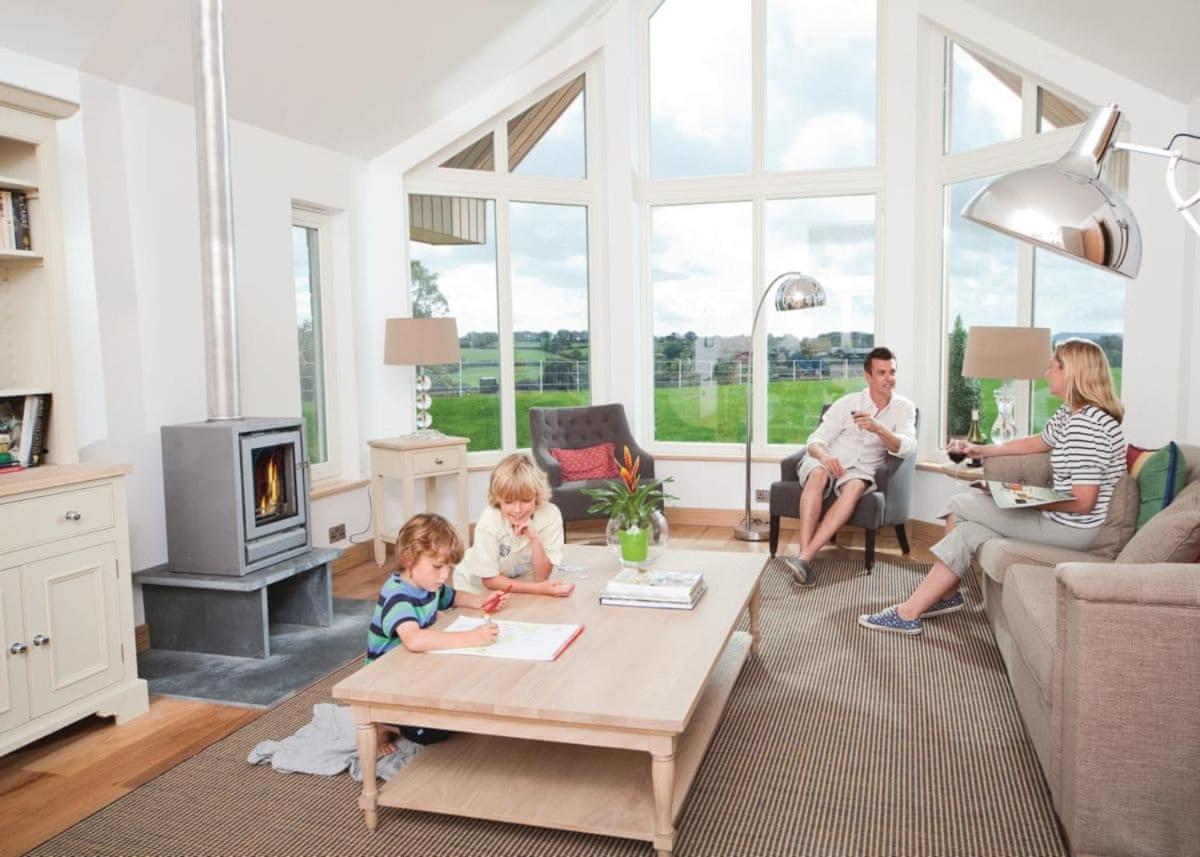 Swandown Lodges Чард Екстериор снимка