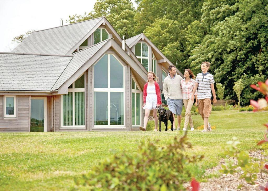 Swandown Lodges Чард Екстериор снимка