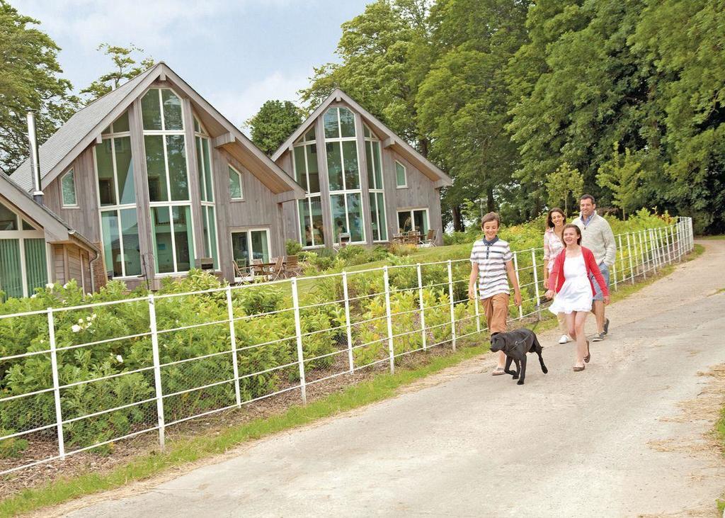 Swandown Lodges Чард Екстериор снимка