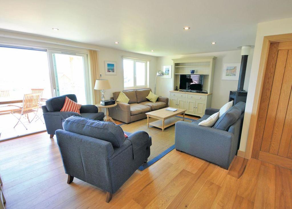 Swandown Lodges Чард Екстериор снимка